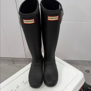 Hunter Black Tall Waterproof Rubber Boots